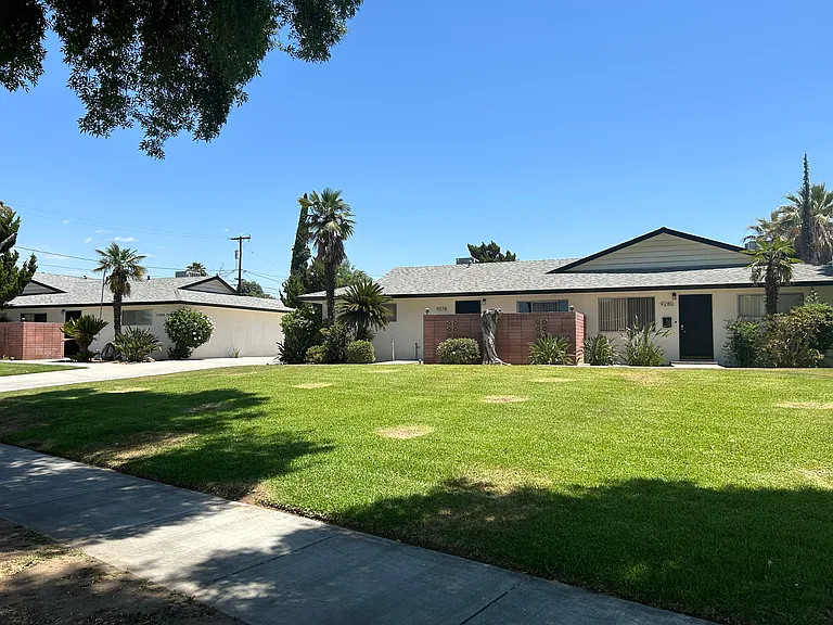 9268 Andrew St — Photo 1