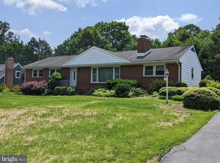 22 Mount Airy Dr, Wilmington, DE 19807