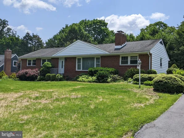 22 Mount Airy Dr, Wilmington, DE 19807