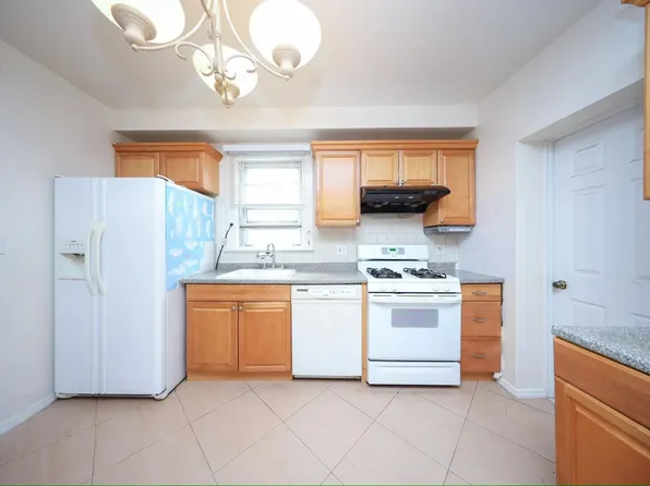 39 Reynolds Street image 6 of 23