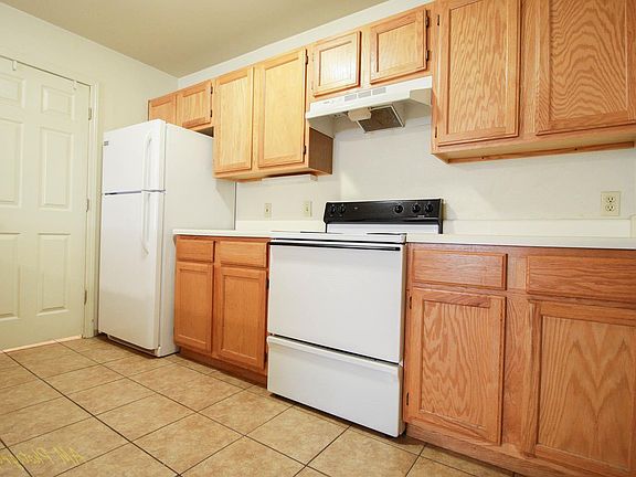 4th image of 970 N Oakland Ave #92fckq2pv