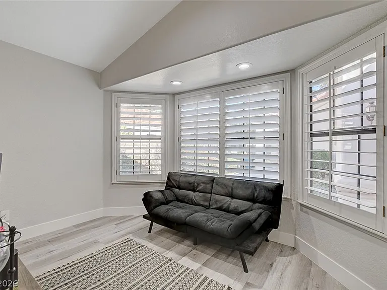 5429 Painted Sunrise Dr — Photo 9