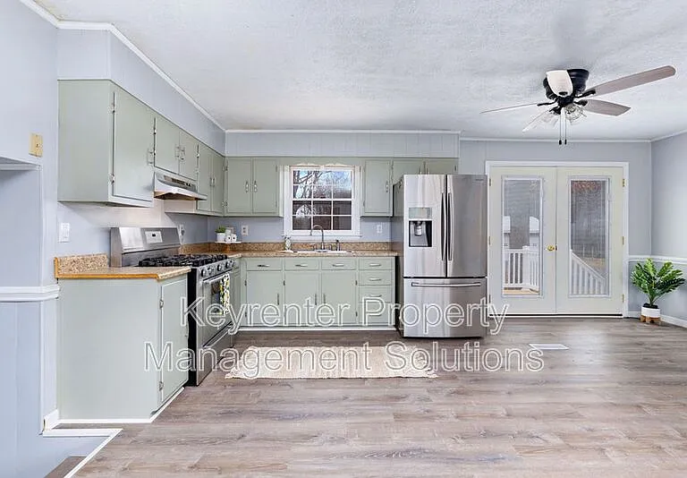 781 Cold Springs Rd — Photo 15