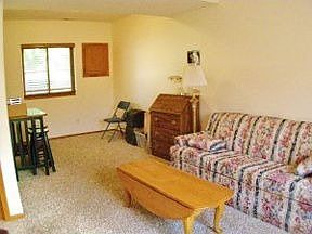 5th image of 2530 E Ave