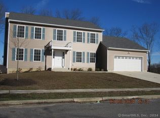 23 Pear Tree Dr, Naugatuck, CT 06770