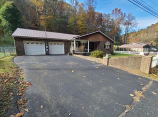 3680 Garretts Fork Rd, Chapmanville, WV 25508