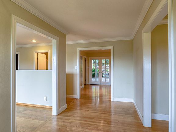 3rd image of 1316 Bellair Way