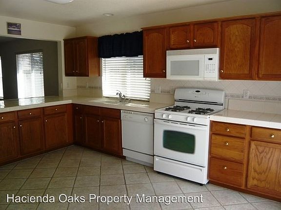 4th image of 1839 N Veronica Ln