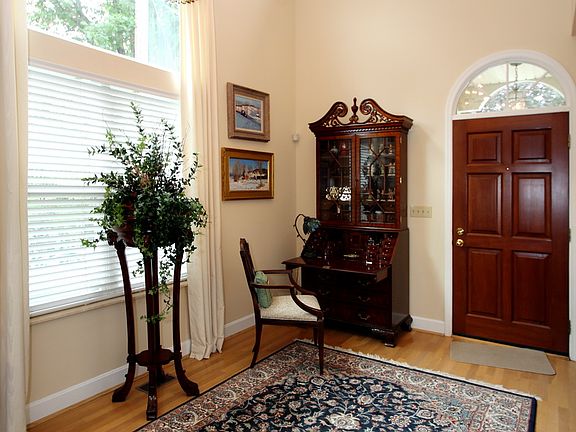 4th image of 3630 Kendall Ave