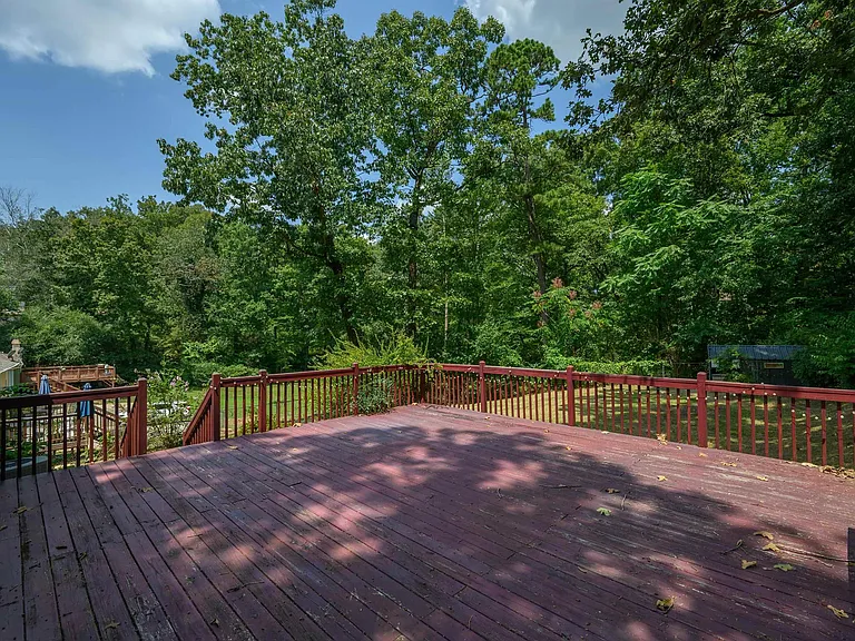 1440 Hickory Ln — Photo 32