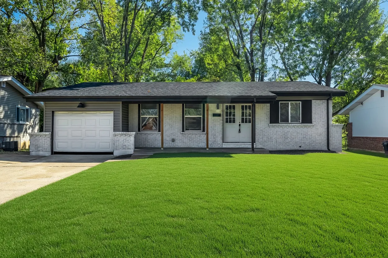 3 bed, 1146 sqft, $4,000 — Photo 1