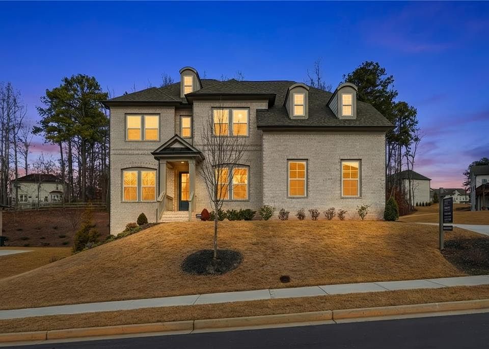1st image of 3753 Heddington Ln NE