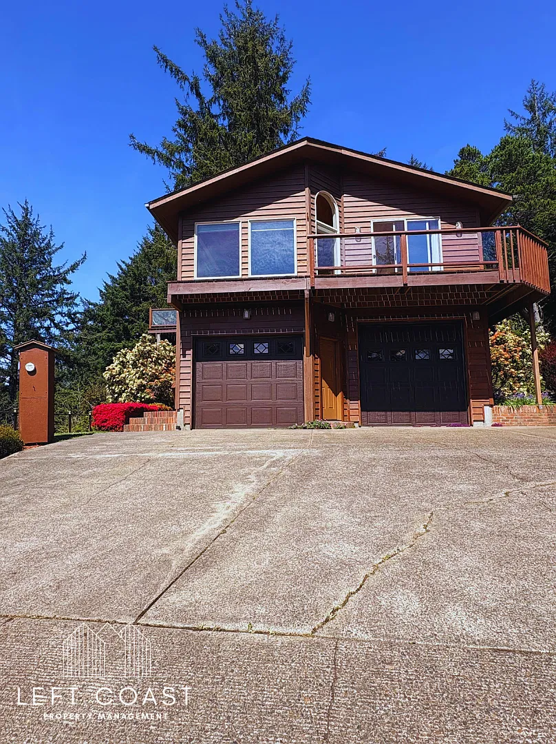 7205 Southwest Burl Drive - 1 — Photo 3