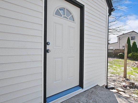 4th image of 3608 S Champion Ave