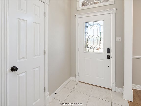 5th image of 4601 Park Haven Cir