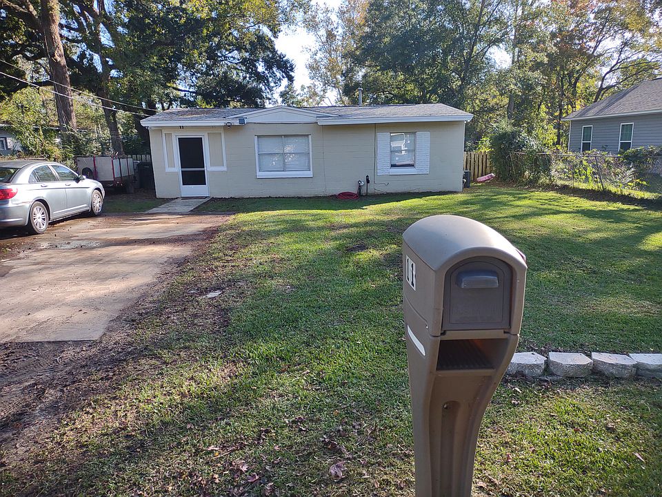 1st image of 11 Carey Ave