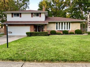 6837 Greenbriar Dr, Parma Heights, OH 44130