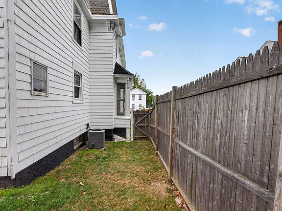 5th image of 7 S Green St
