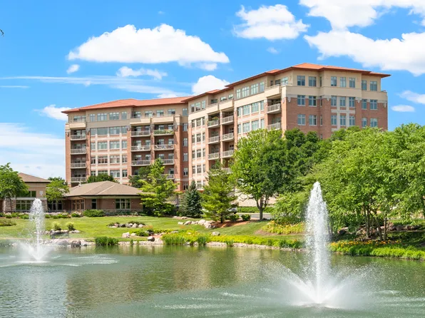 100 Prairie Park Dr APT 311, Wheeling, IL 60090