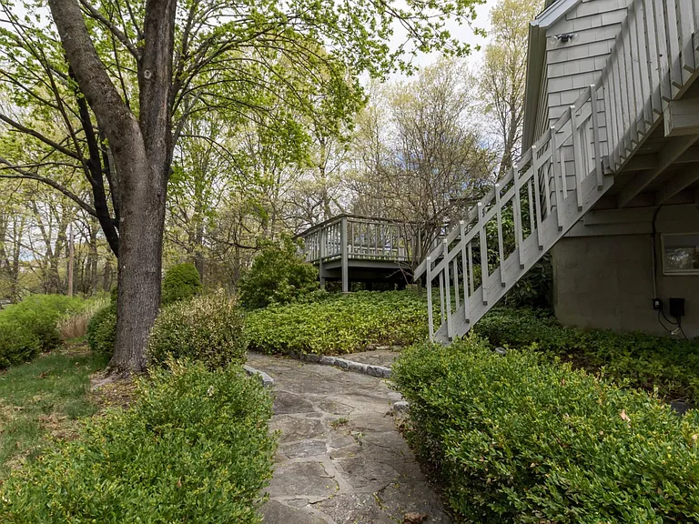 241 Maple Rd #1 — Photo 22
