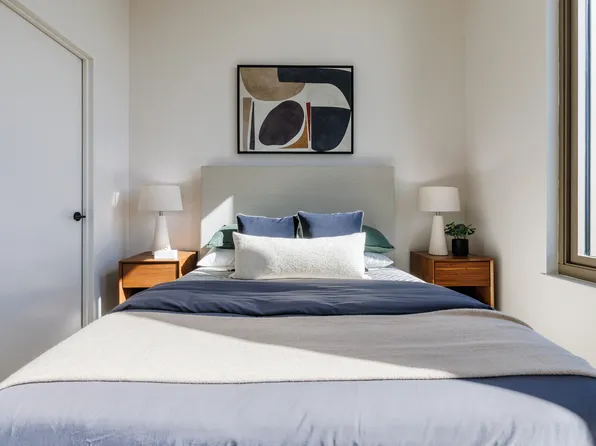 65 Dupont Street image 10 of 40