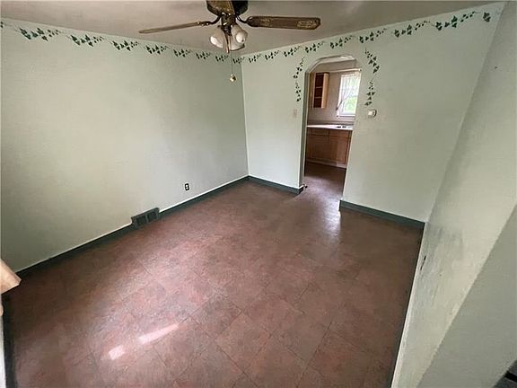 5th image of 104 Gardenia Dr
