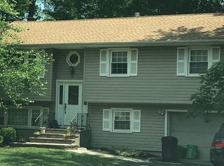 8 Arden Pl, New City, NY 10956