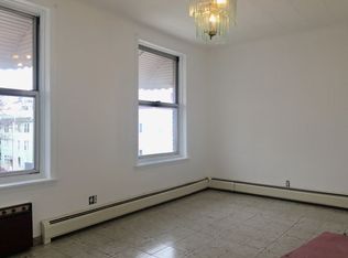 176 Ainslie St #3B, Brooklyn, NY 11211