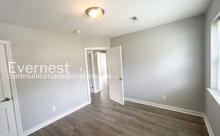 1000 4th Ave W #3 — Photo 9