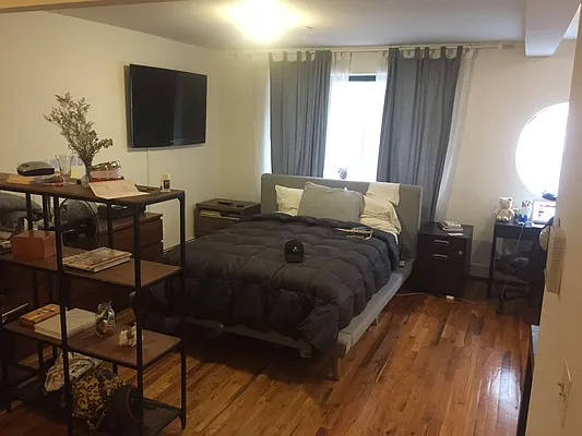 Rented by Gotham City Realty Group | media 13