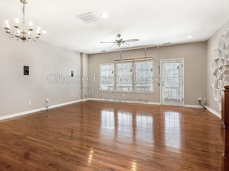 223 N Irwin Ave — Photo 7