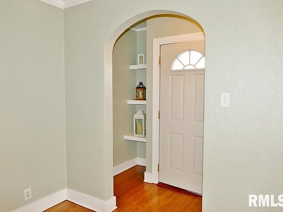 5th image of 1215 E Richwoods Blvd