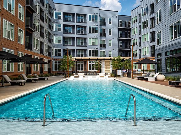 5th image of 3934 Raleigh St #1095