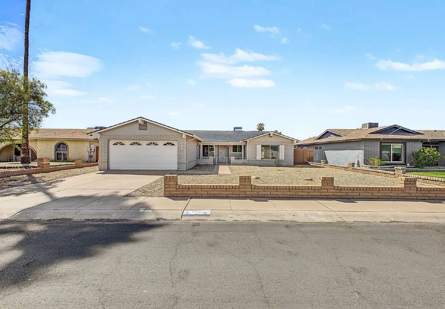 3 bed, 2.0 bath, 1926 sqft, $2,150 — Photo 1