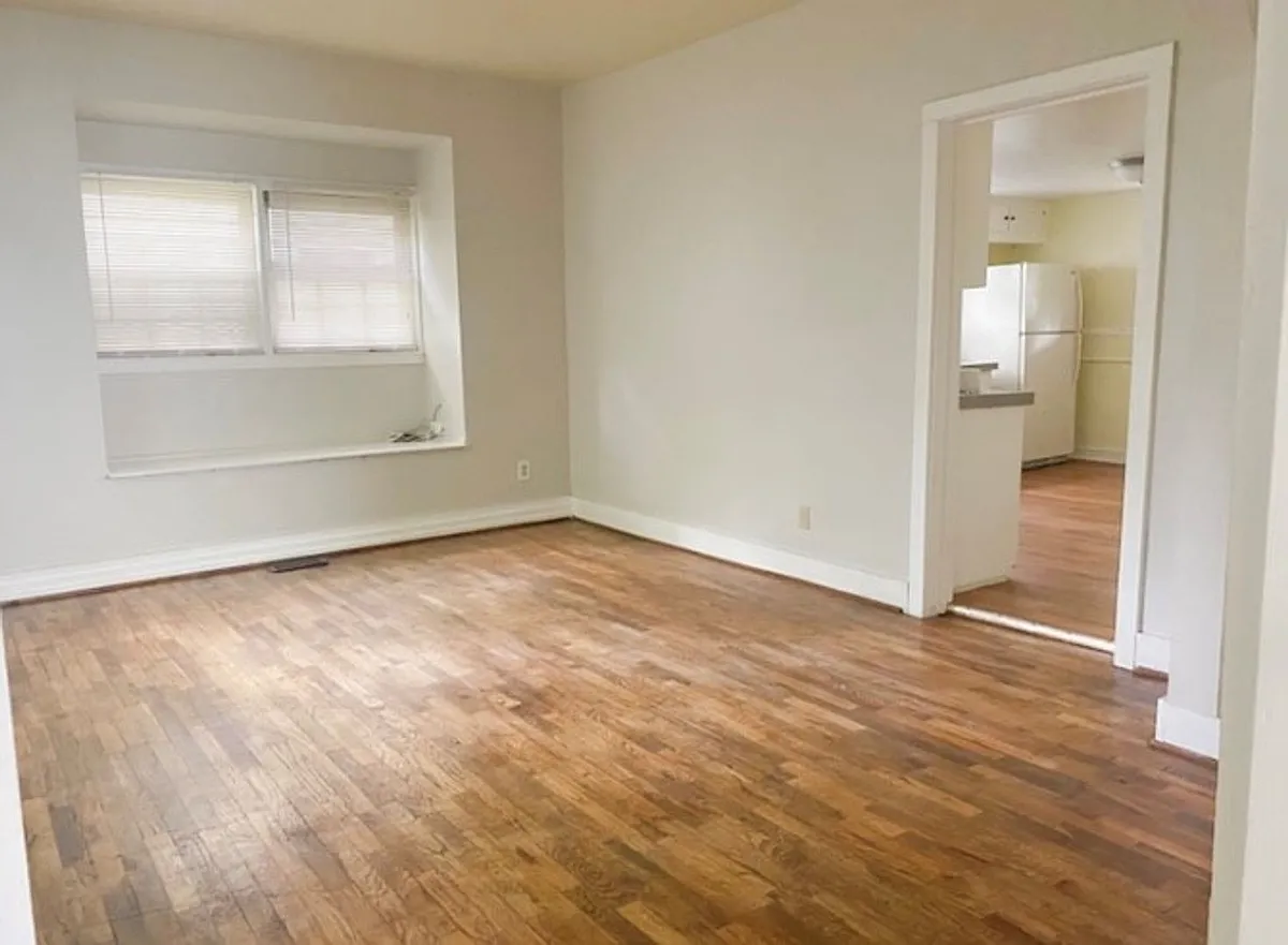 Building Photo - 811 Pierre St #1