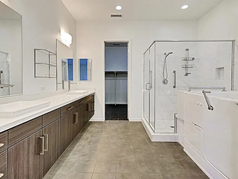 1702 Sienna Ct — Photo 11