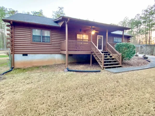 8911 Daer Water Dr, Winston, GA 30187