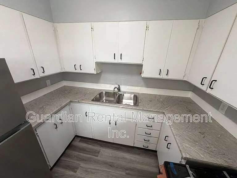 140 Frederica St E #3 — Photo 4