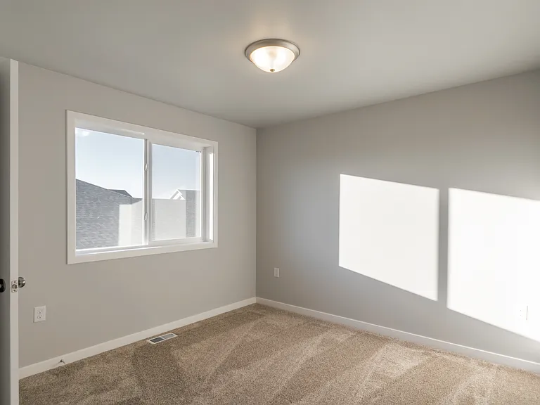 2385 Eagle Valley Dr S — Photo 5