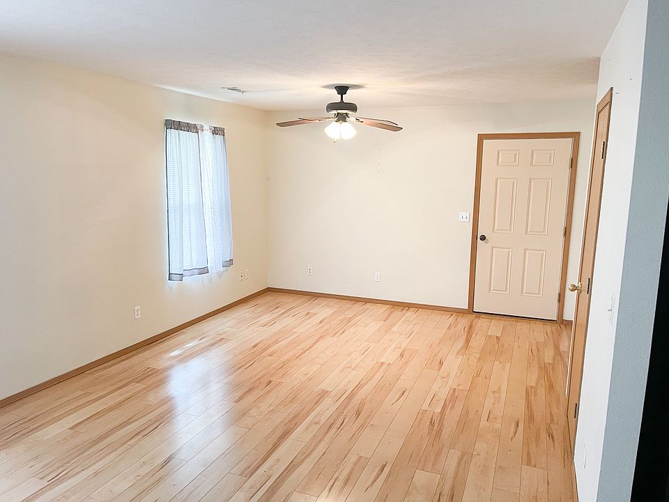 2nd image of 1404 E Turner St #1
