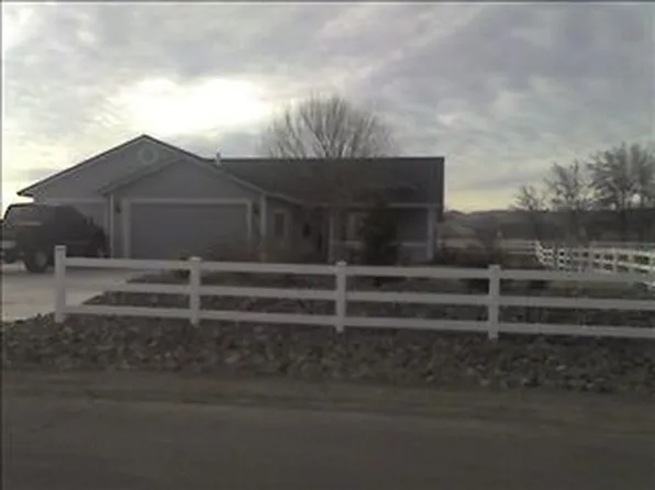 2905 Waegle Way, Fernley, NV 89408