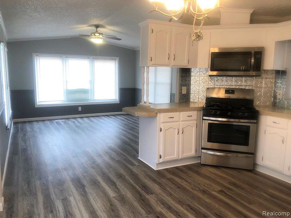 609 Cedar Ct Jonesville, MI, 49250 Apartments for Rent Zillow