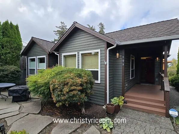 609 13th Ave W, Kirkland, WA 98033