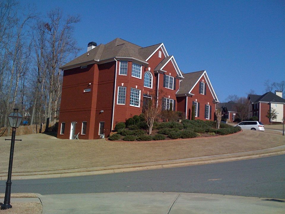 2nd image of 4021 Palisades Main NW