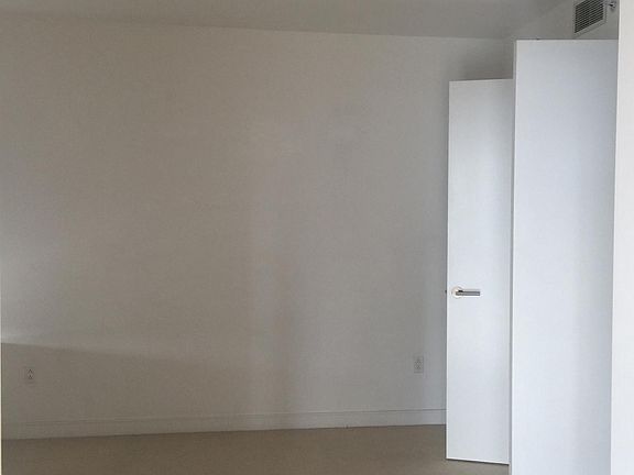 3rd image of 301 Mission St APT 18H