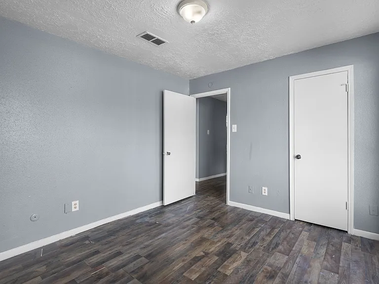 5706 Easthampton Dr #A — Photo 5