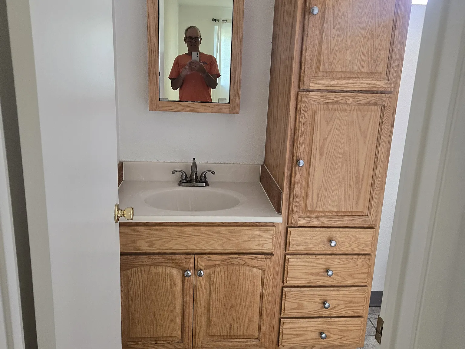 3 bed, 1100 sqft, $2,900 — Photo 4