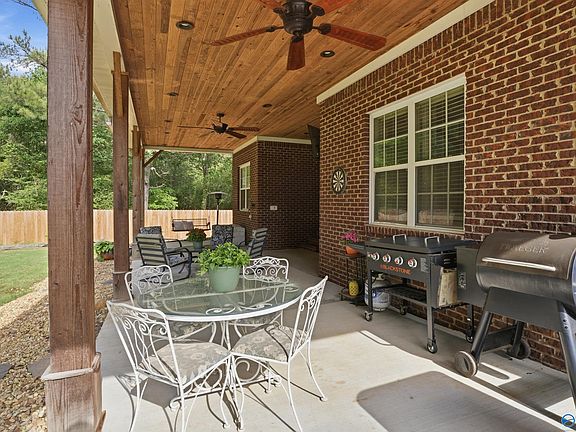 5th image of 1201 Hunter Ln SW
