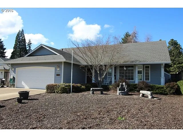 2040 Berwin Ln photo 1