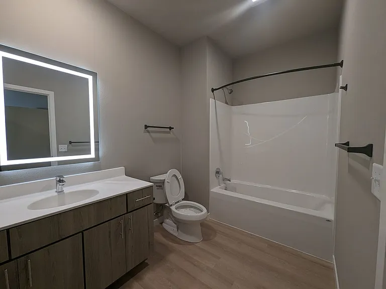 The Tuxedo Apartments — Photo 13